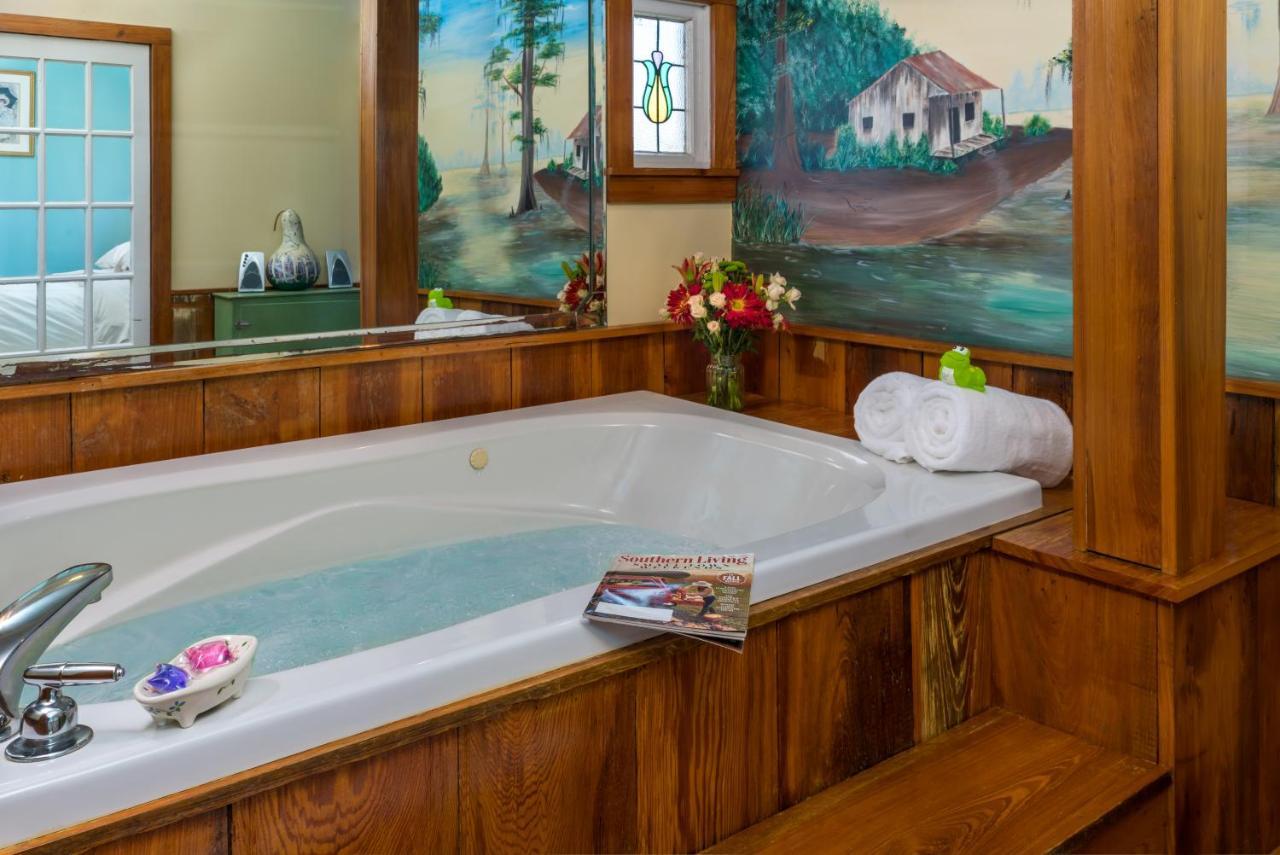 Maison D'Memoire Bed & Breakfast Cottages Rayne Экстерьер фото
